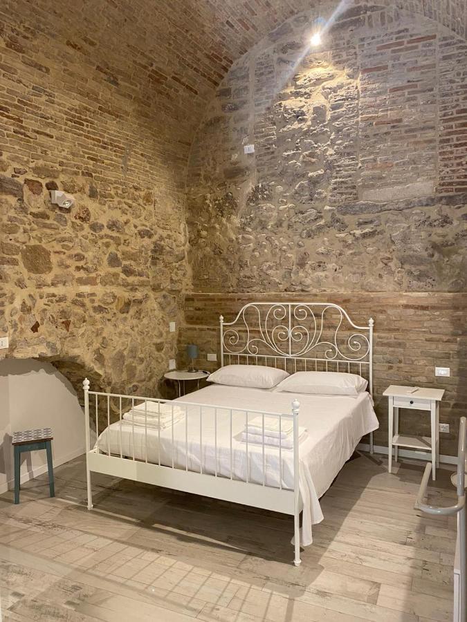 Апартаменти Le Volte Nel Borgo Термолі Екстер'єр фото